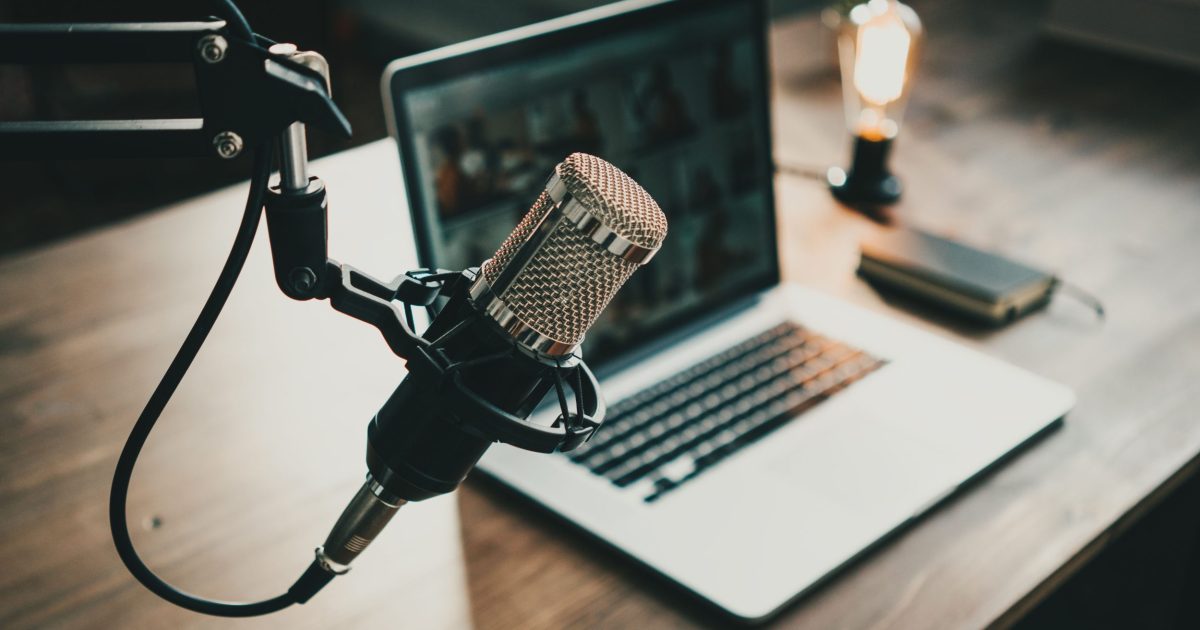 20 Great Real Estate Podcasts You Need to Start Listening to In 2022